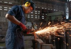 4 Types of Engineering Careers for Graduates