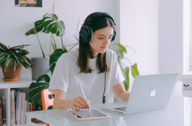Five Best Freelance Jobs for College Students in 2023
