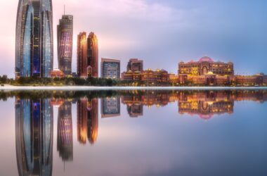 Study Abroad in Abu Dhabi: A Guide to Emirati Etiquette