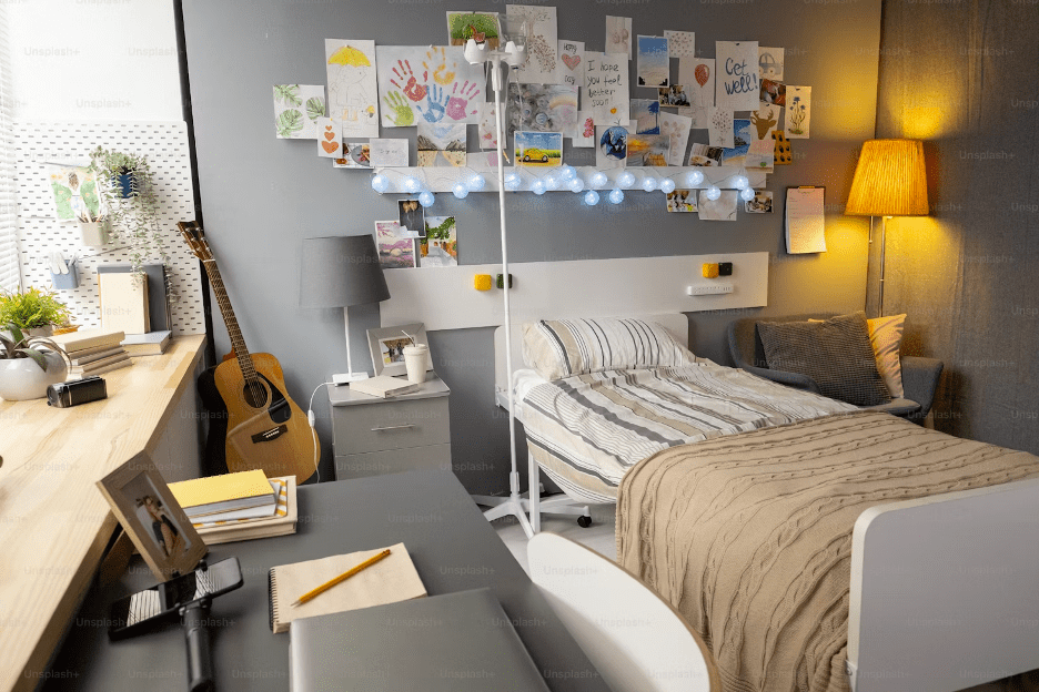 Easy and Affordable Tips to Cozy Up Your Dorm Room