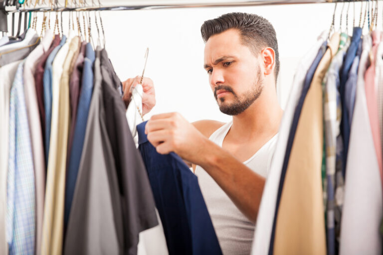 Back-to-College Essentials: Building a Casual Wardrobe for the Modern Student
