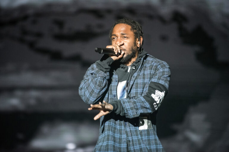 Kendrick Lamar to Headline Super Bowl Half-Time Show