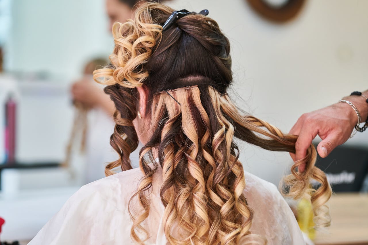 7 Signs Beauty School is Right For You