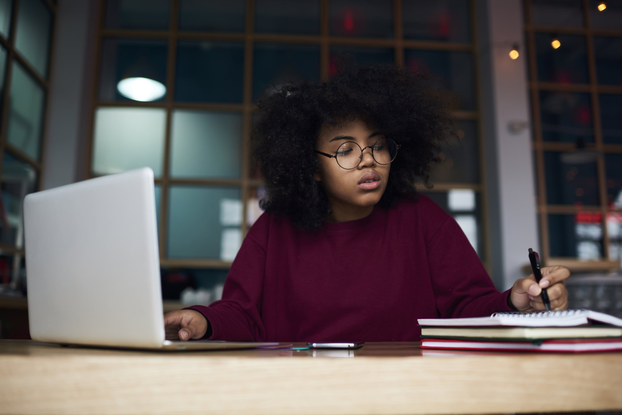 Finding My Flow in the Digital Age: How an AI Essay Writer Changed My Academic Life
