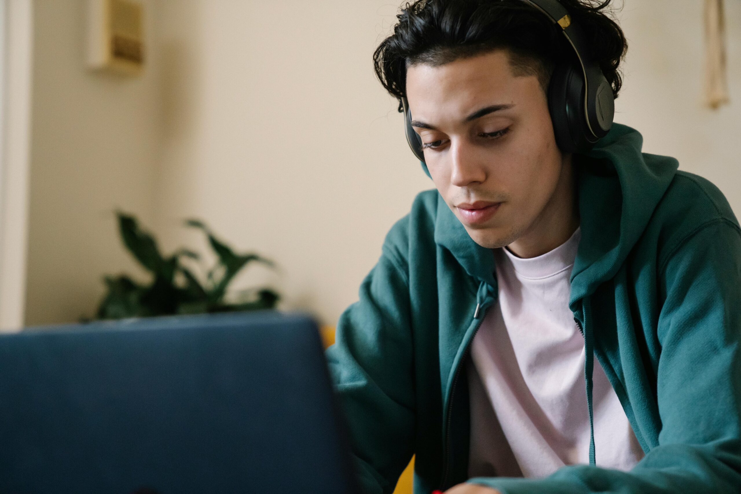 How to Survive and Thrive in Your First Computer Science Courses