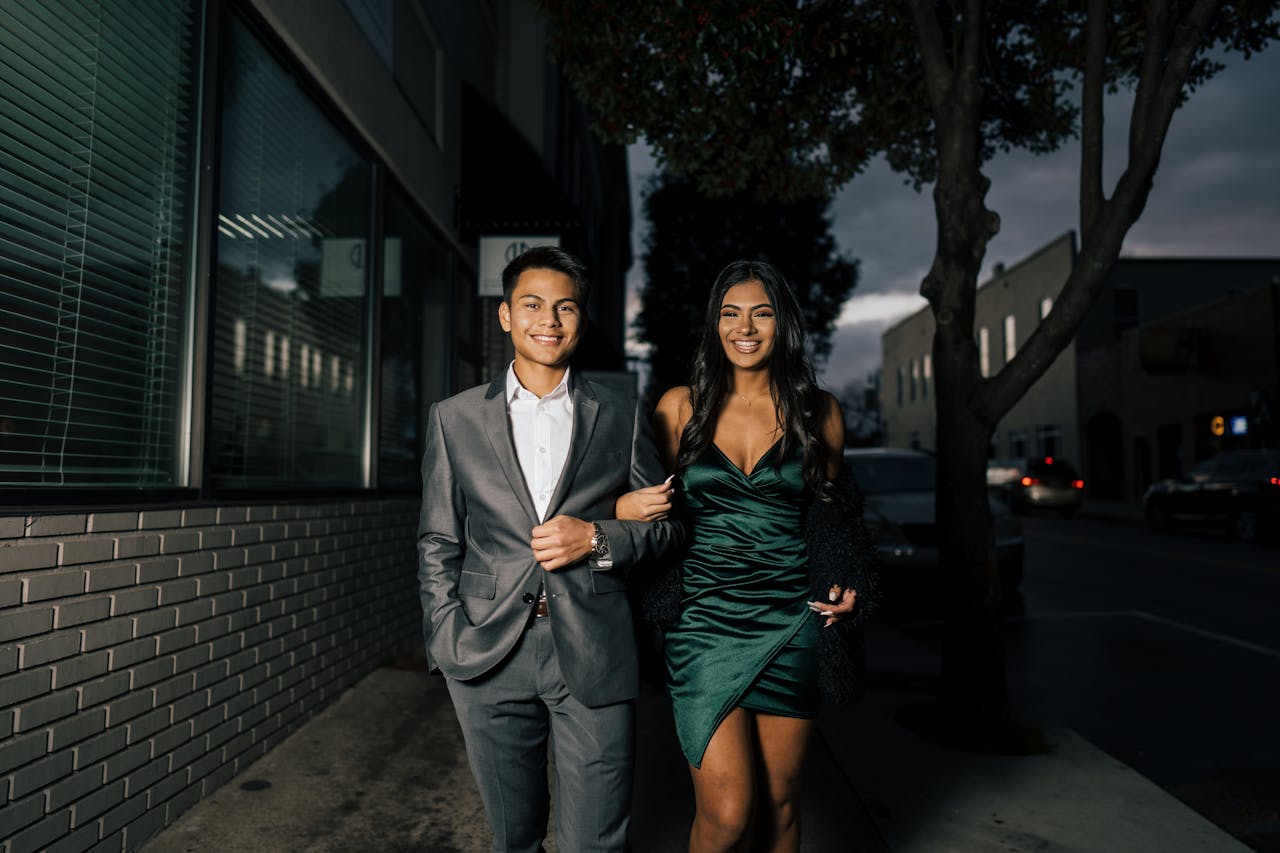 Fashion Trend Ideas for Your First College Formal