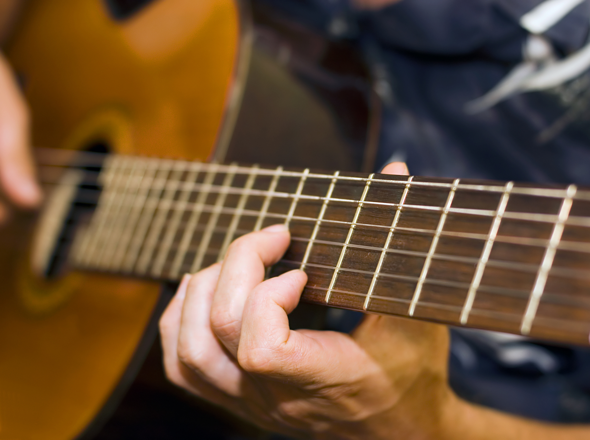 Guitar Lessons Designed for Busy College Students
