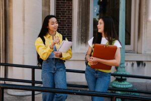 Tips on Navigating New Surroundings and Finding Resources as a New Coll