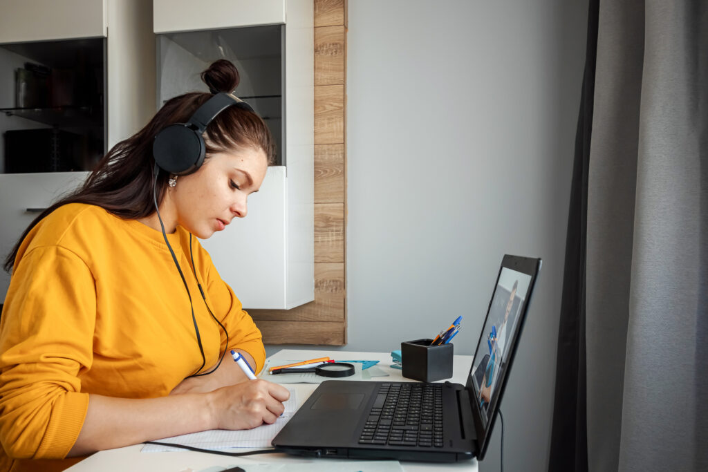 How to Know if Your Current Internet Can Handle Online Classes and Data Needs