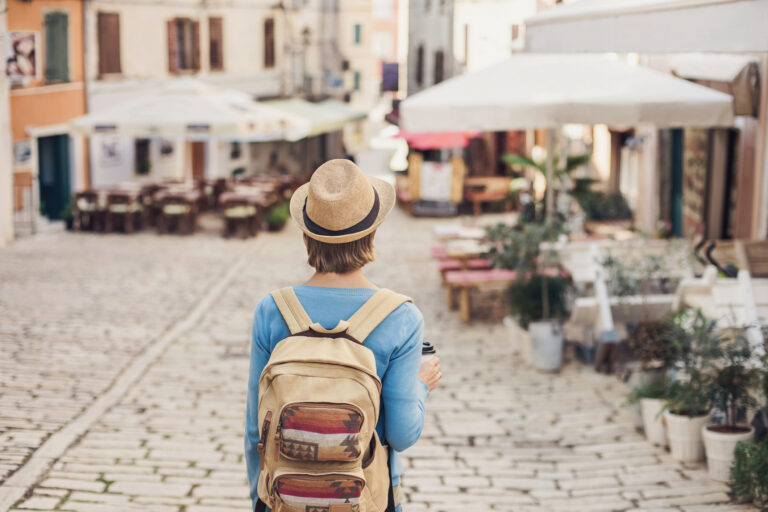 Student Travel on a Low Budget: Smart Tips That Actually Work